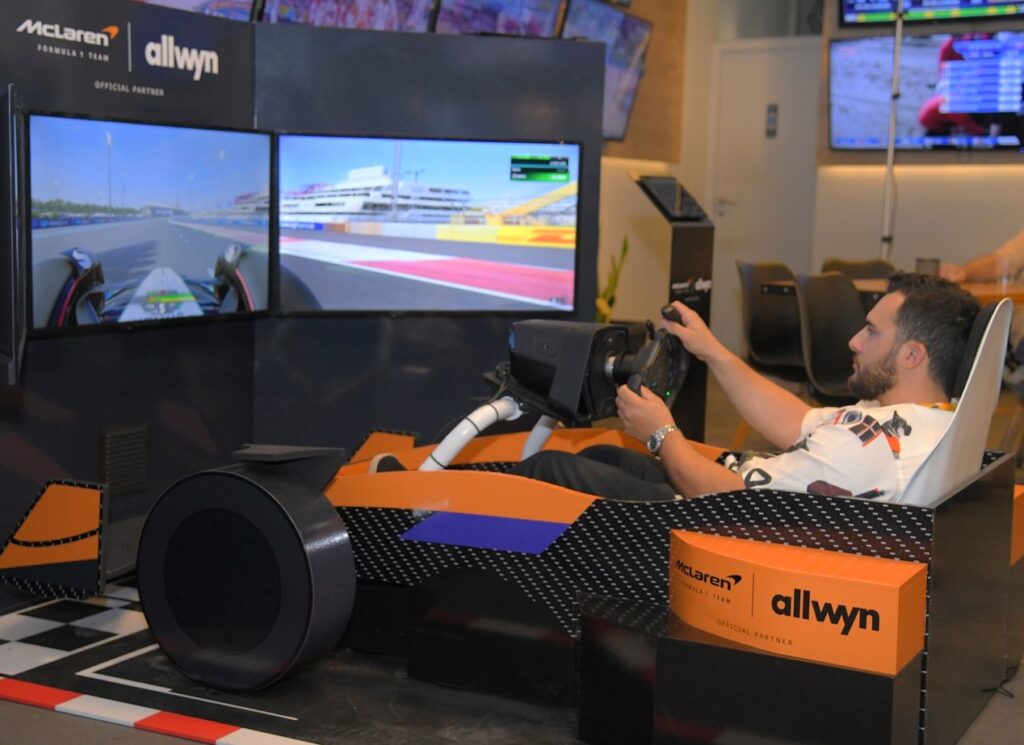 ΟΠΑΠ για μια αυθεντική εμπειρία Formula 1 – Γίνε πιλότος σε αγωνιστικό μονοθέσιο με τον προσομοιωτή της ομάδας McLaren F1