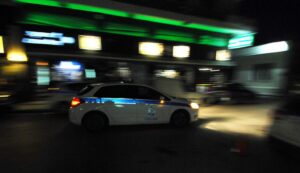 Ληστεία σε ψητοπωλείο στο Αιγάλεω – Χτύπησαν στο κεφάλι τον ιδιοκτήτη