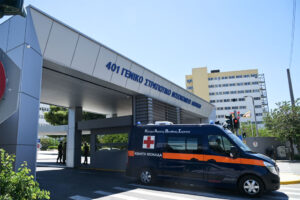 Πελάτες για την υγεία τους και οι στρατιωτικοί &#8211; Επί Δένδια οι στρατιωτικοί χάνουν τη δωρεάν πρόσβαση στην υγεία