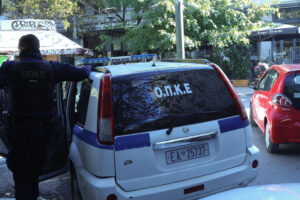 Κρήτη: Καταγγελία για βίαιο αστυνομικό έλεγχο σε οδηγό &#8211; Επειδή είχε παλαιστινιακή σημαία στο ΙΧ του