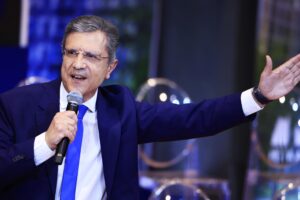 Ο Αυτιάς συνεχίζει τις εκπομπές του στο&#8230; Ευρωκοινοβούλιο