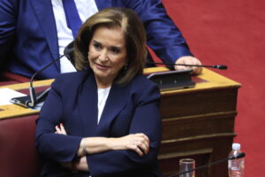 Μητροπολίτης… Μητσοτάκης ή Μπακογιάννης;