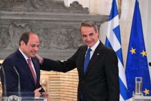 Βαριά εκτεθειμένη η κυβέρνηση για τη Μονή Σινά – Περιμένει&#8230; το επίσημο έγγραφο