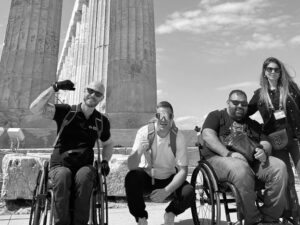 Ακρόπολη: Η απάντηση των 42 ΑμεΑ για τον αποκλεισμό τους από τον Ιερό Βράχο
