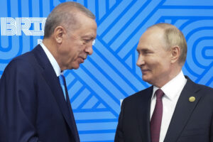 Ερντογάν προς Πούτιν: Έτοιμη η Τουρκία να φιλοξενήσει τις ειρηνευτικές συνομιλίες Ρωσίας &#8211; Ουκρανίας