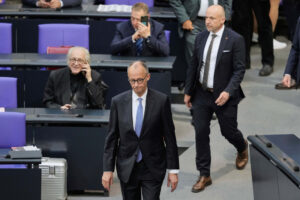 FAZ: «Ευτυχώς δεν κατέρρευσε εντελώς ο συνασπισμός» &#8211; Πώς υποδέχτηκε ο γερμανικός Τύπος το φιάσκο Μερτς