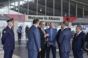 DW: Πανευρωπαϊκό ραντεβού κορυφής στα Τίρανα