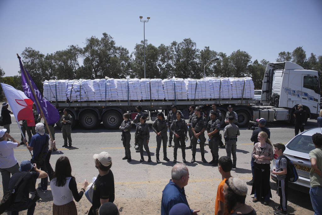 Γάζα: Ισραηλινός πολιτικός ισχυρίζεται ότι η βοήθεια δεν περνάει για να μην την πάρει η Χαμάς