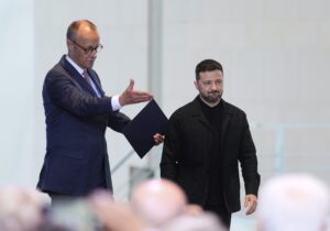 Γερμανία: «Τα μαζεύει» ο Μερτς για τους πυραύλους μεγάλου βεληνεκούς στην Ουκρανία