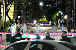 Σκάνε βόμβες στην πόλη και μιλούν για «νόμο και τάξη» στα πανεπιστήμια