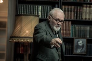 «Η τελευταία συνεδρία του Φρόιντ» με τον Anthony Hopkins στη Sunday Premiere της Nova