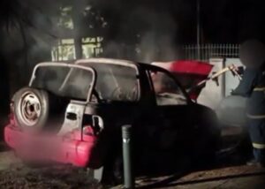 Θρίλερ στο Παγκράτι: Νεκρός άνδρας μετά από φωτιά σε αυτοκίνητo &#8211; Βρέθηκε στη θέση του συνοδηγού (Video)