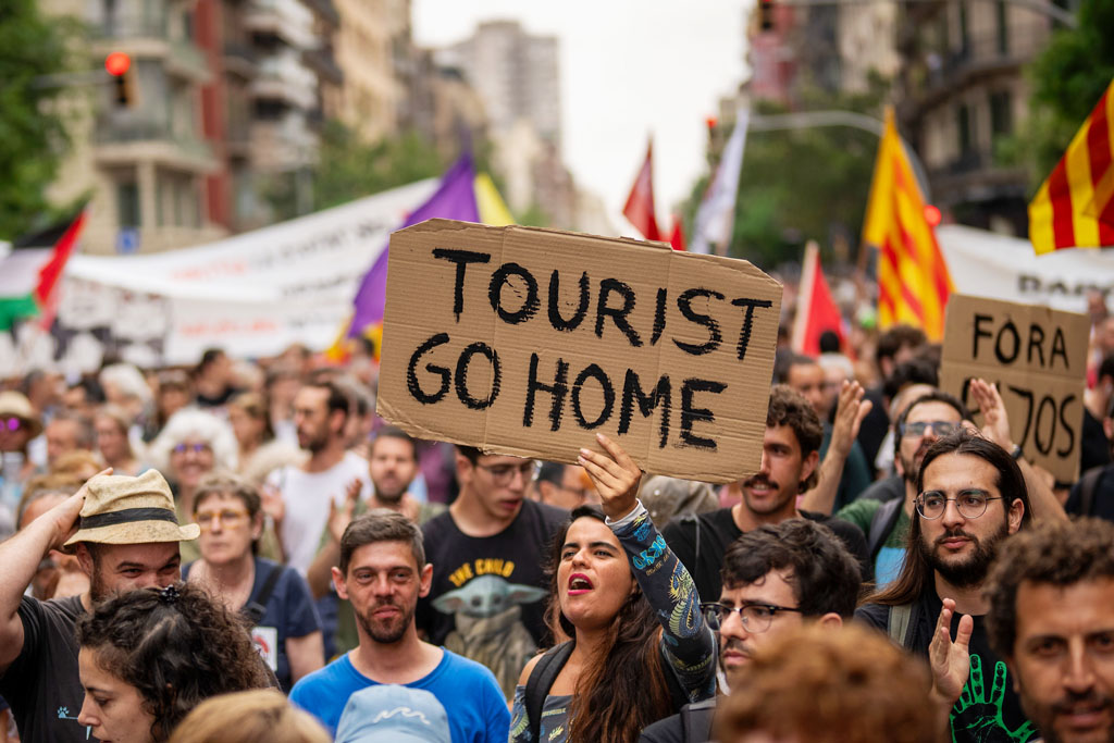 «Μπλόκο» σε 65.000 αγγελίες για Airbnb στην Ισπανία – «Αρκετά, τέλος οι δικαιολογίες»