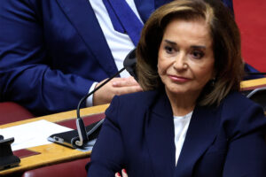 Μπακογιάννη για Σαμαρά: Θέλει να ρίξει δεύτερη φορά Μητσοτάκη (Video)