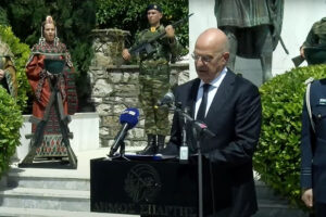 Αιχμές Δένδια για SAFE: «Κανονισμός &#8211; κερκόπορτα εάν εφαρμοστεί με τεχνάσματα»