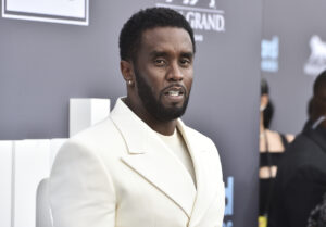 Σοκάρουν οι μαρτυρίες στη δίκη του «Diddy»: «Την έσυρε από τα μαλλιά σε διάδρομο ξενοδοχείου»