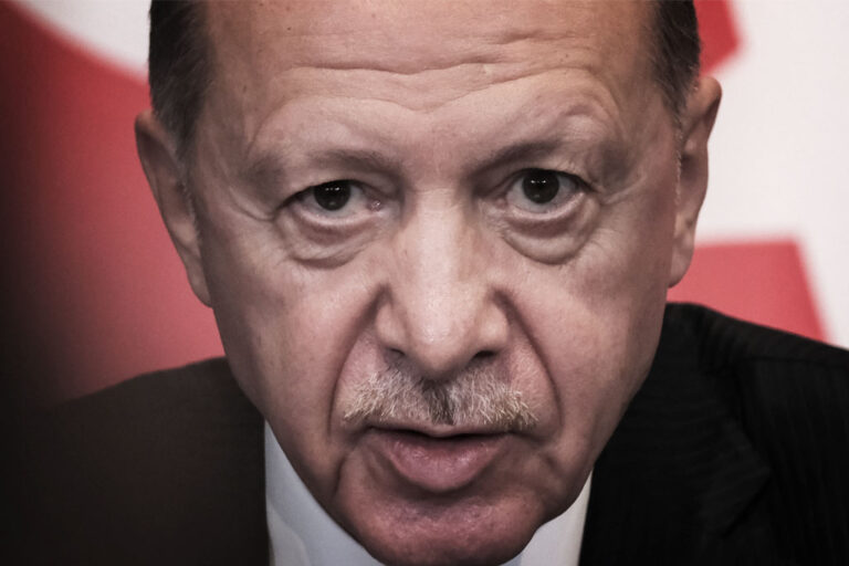 Ο Ερντογάν ξεκινάει την επίθεση από… την άμυνα – Η Τουρκία επελαύνει διπλωματικά με φόντο την αμυντική βιομηχανία