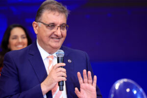 Εξαδάκτυλος: Στο πειθαρχικό για το παραμάγαζο ιατρείο &#8211; Ελεγκτέος μετά την αποκάλυψη του Documento