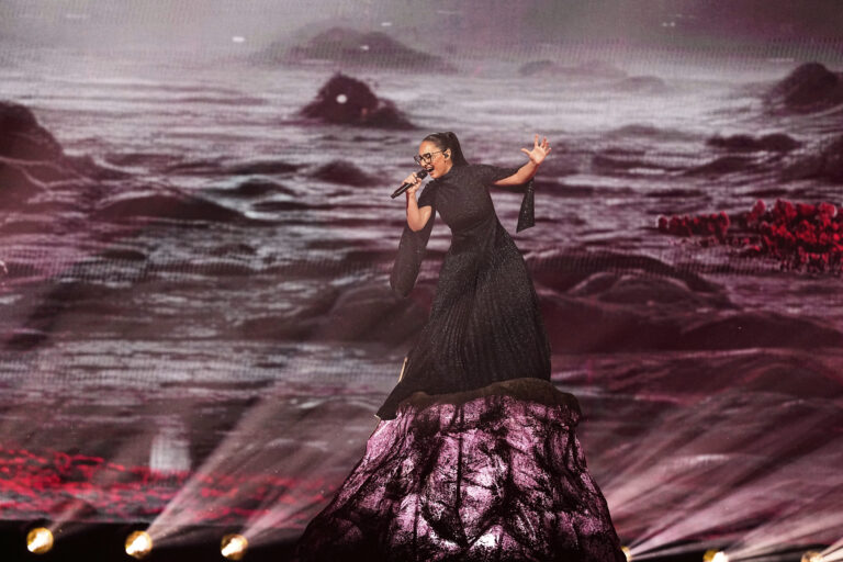 Eurovision 2025: Απόψε ο Β’ Ημιτελικός με τη συμμετοχή της Ελλάδας – Τι ώρα θα εμφανιστεί η Klavdia