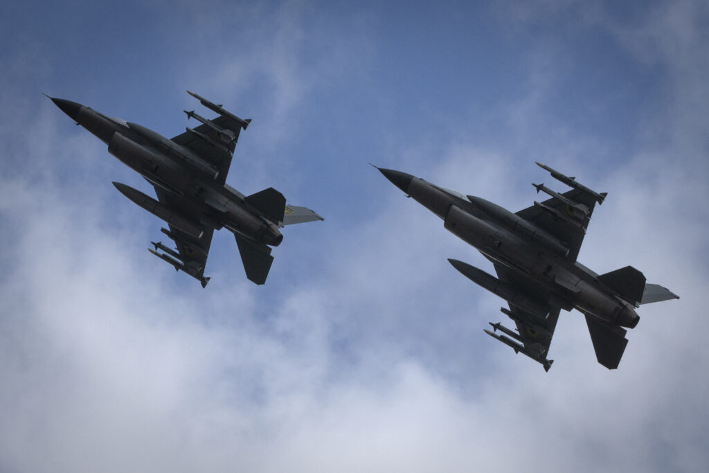 Συντριβή ουκρανικού F16 – Σώος ο πιλότος