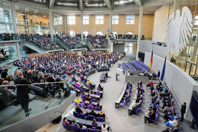 Γερμανία: Σήμερα ο β’ γύρος για την εκλογή Μερτς