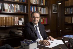 Μαντζουράνης για Καρώνη: Οι πράξεις και παραλείψεις της κυβέρνησης δεν του επιτρέπουν να καταλήξει σε στέρεα συμπεράσματα