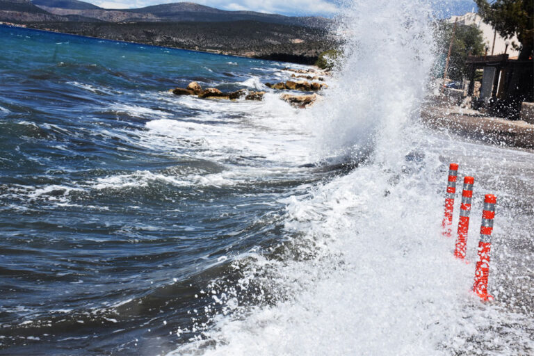 Καιρός: Πέφτει 5 με 7 βαθμούς η θερμοκρασία – «Απομακρύνεται η σκόνη, φαινόμενα αστάθειας»