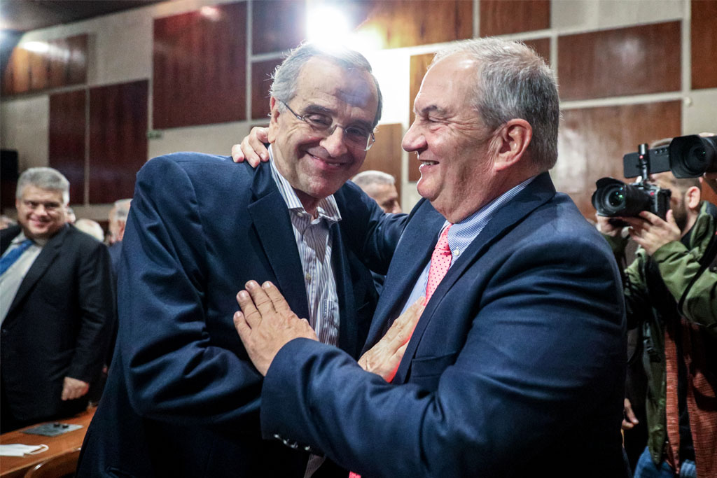 «Αναταράξεις» στο Μαξίμου για «νέο Πολεμικό Μουσείο» με την κοινή εμφάνιση Καραμανλή – Σαμαρά