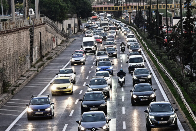 Κίνηση τώρα: Προβλήματα από νωρίς στον Κηφισό – Η εικόνα από τους δρόμους της Αθήνας