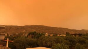 Χανιά: Απόκοσμο σκηνικό από την αφρικανική σκόνη