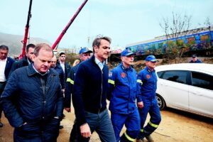 Αγάπη μόνο (για τον Μητσοτάκη)