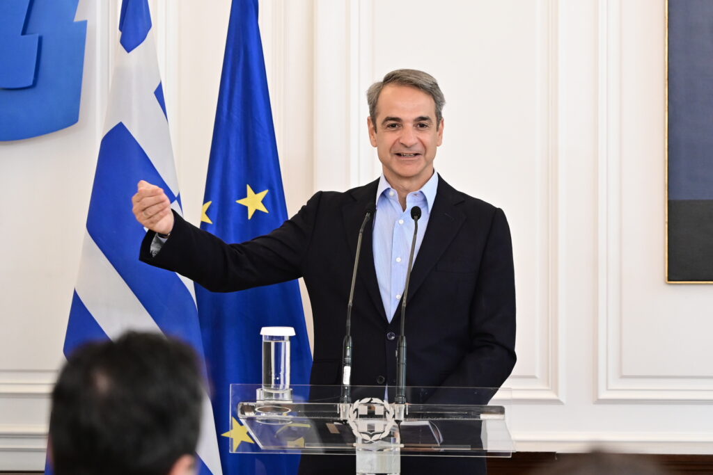 Μητσοτάκης για βία ανηλίκων: «Θεσμοθετεί» την κοινωνική εργασία στα σχολεία