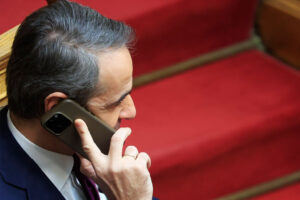 Κύρτσος: Ο Μητσοτάκης προήγαγε την εισαγγελέα που ενέκρινε τους «κοριούς»