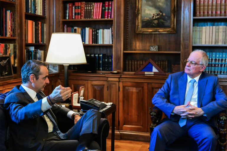 Συνάντηση Μητσοτάκη – Τασούλα: Ανοίγει ο δρόμος για απολύσεις στο δημόσιο – «Να απομακρύνονται όσοι δεν ανταποκρίνονται»
