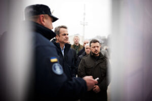 Τηλεφωνική επικοινωνία Μητσοτάκη-Ζελένσκι για το Ουκρανικό