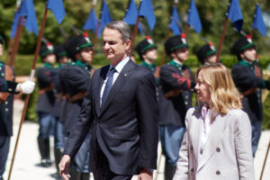 Ρώμη: Νέες υποσχέσεις Μητσοτάκη για τα τρένα μετά τη συνάντηση με Μελόνι