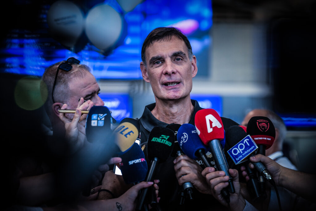 Μπαρτζώκας: «Με ενδιαφέρει μόνο ο Ολυμπιακός – Παίζουμε με τη Μονακό, όχι με τον Σπανούλη»