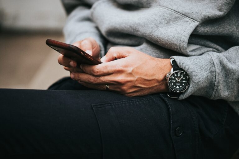 ΑΑΔΕ: Προσοχή σε παραπλανητικά SMS