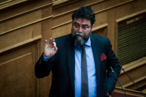 Οικονόμου για Κυρανάκη: «Στεναχωριέμαι όταν βλέπω ότι νέοι βουλευτές φέρονται αλαζονικά»