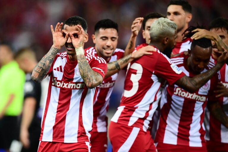 Ολυμπιακός – ΠΑΟΚ 4-2: Γιόρτασε με καρέ τον 48ο τίτλο του