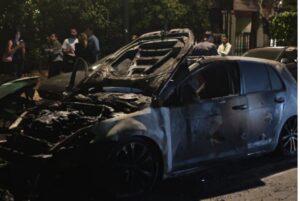 Παγκράτι: Παρανάλωμα της φωτιάς έγιναν δύο ΙΧ αυτοκίνητα