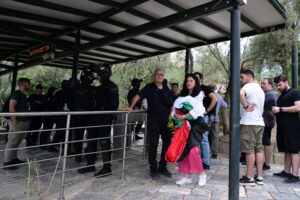 ΣΥΡΙΖΑ: Να ελευθερωθούν τα 15 μέλη της Νέας Αριστεράς που προσήχθησαν στην Ακρόπολη