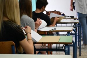 Πανελλαδικές 2025: Αυτά είναι τα θέματα στην Έκθεση