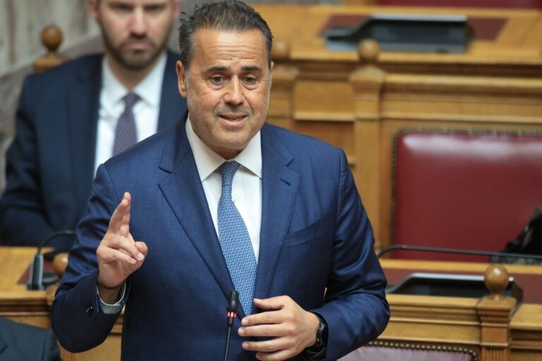 «Τρώμε ξύλο»
