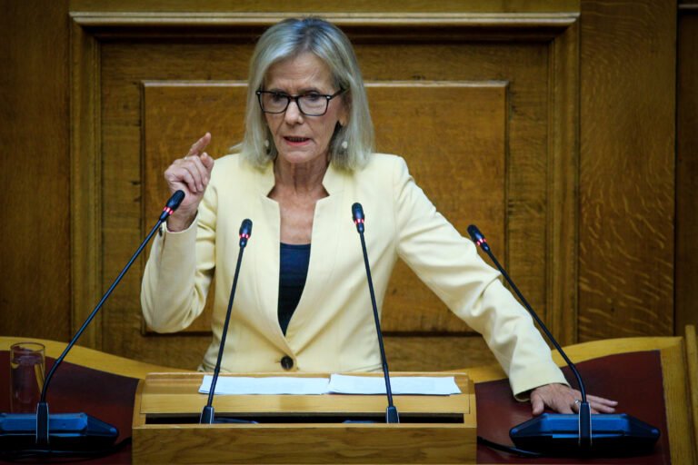 Γιώτα Πούλου: H κυβέρνηση δεν παίρνει ουσιαστικά κατά των κοινωνικών ανισοτήτων