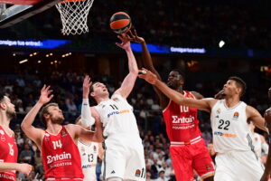 Ρεάλ-Ολυμπιακός 84-86: Άλωσε τη Μαδρίτη, πάει Άμπου Ντάμπι