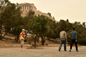 Αφρική σκόνη: Απόκοσμες εικόνες στην Αθήνα (Photos)