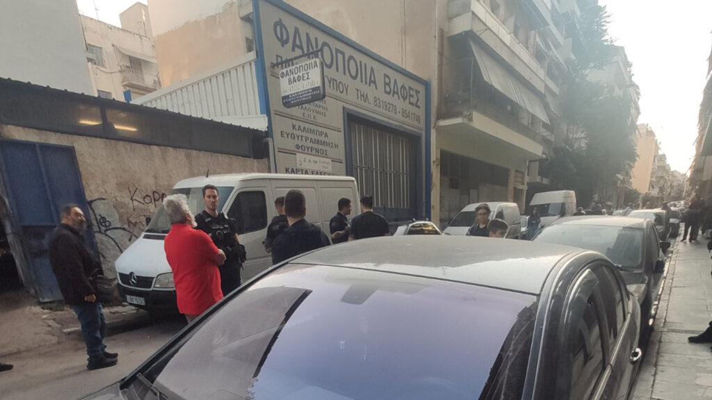 Σεπόλια: Πέταξαν τελικά στον δρόμο την οικογένεια με ανάπηρο παιδί – «Τρομοκρατία από την κυβέρνηση»