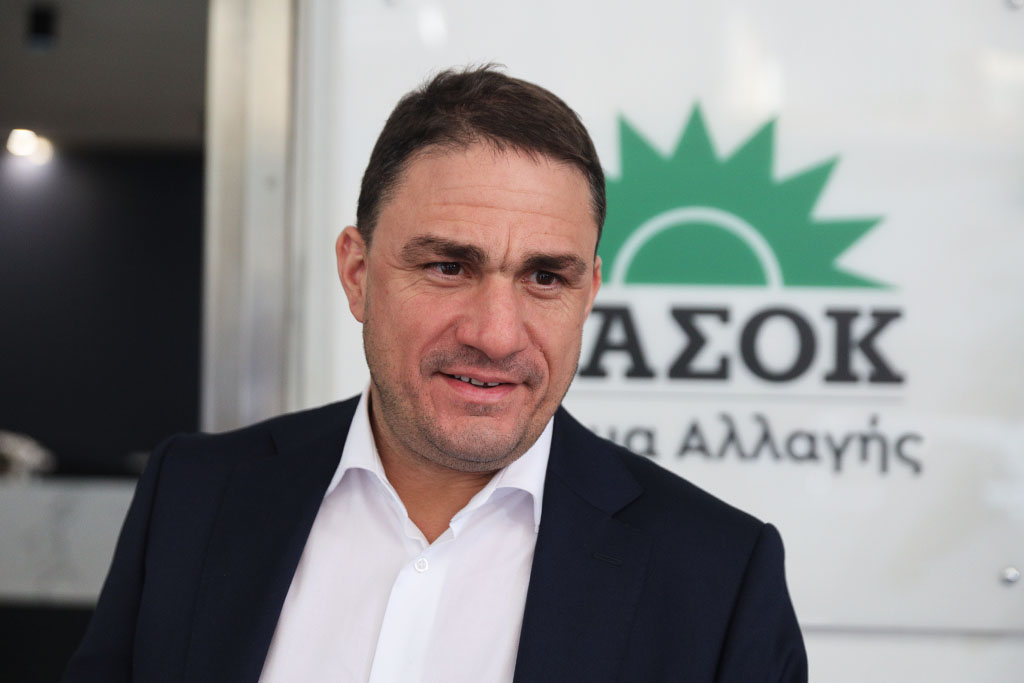 «Αντιδεξιά» µε το στανιό
