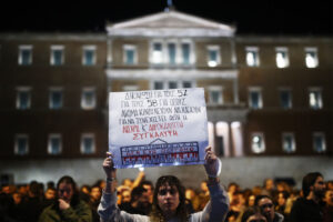 Τέμπη: Νέα δικογραφία στη Βουλή κατά Μητσοτάκη, Σταϊκούρα, Οικονόμου και Ταχιάου